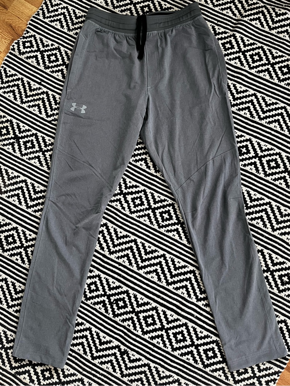 Under Armour Men’s Unstoppable Tapered Pants NWT Gray Fitted Medium Activewear